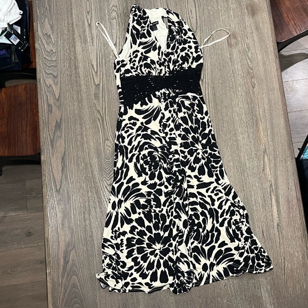 Jessica Howard Dress Floral Midi Sleeveless V-neck Black White Size 6